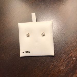 1/4 CT Diamond earrings